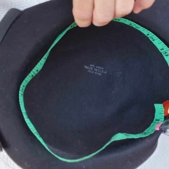 Vintage Blaxk Wool Small  bowler style‎ wool hat - Picture 7 of 7
